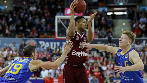 在现代足球 在现代足球