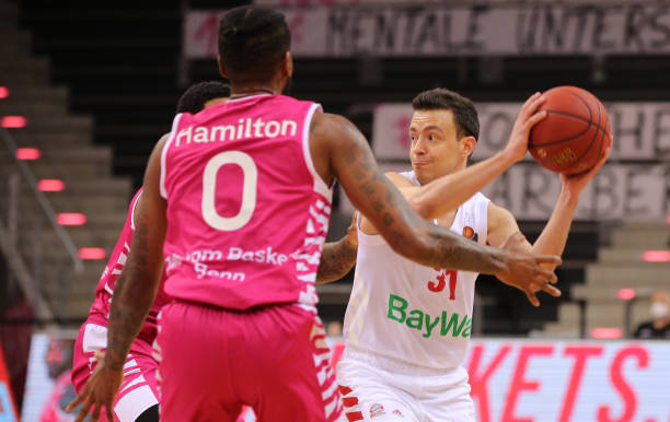 力对决的竞 力对决的竞