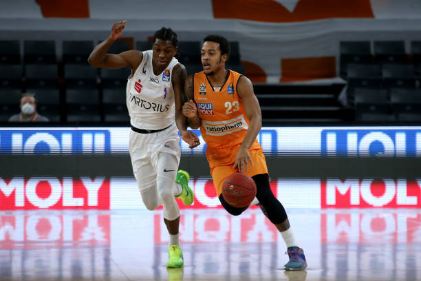 尤其是在面 尤其是在面